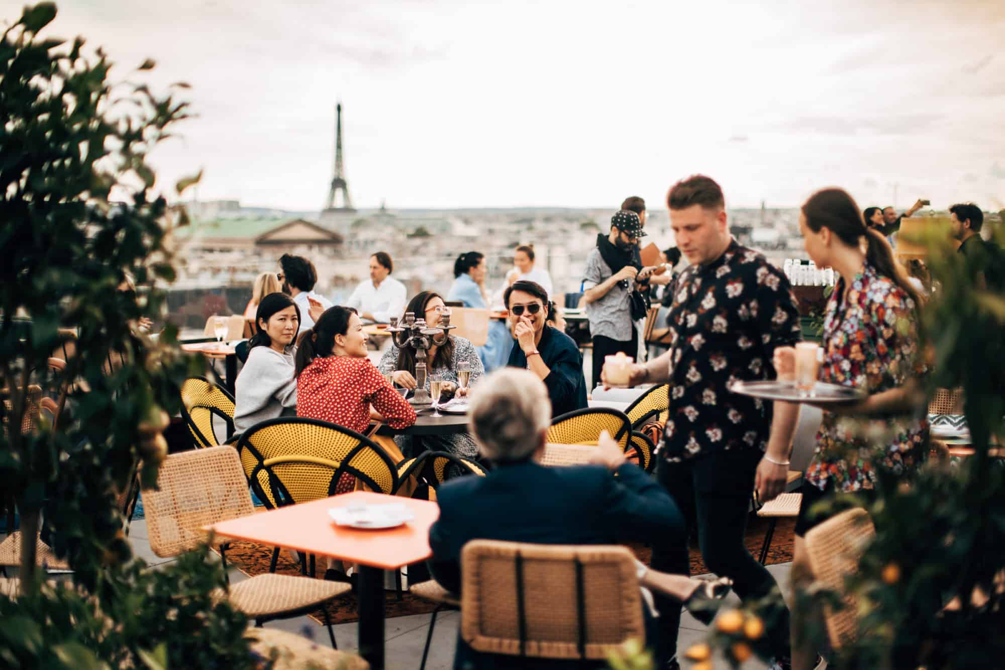 Paris Nightlife Guide – Rooftop Bars, Jazz Clubs & Cabarets Paris Nightlife Guide – Rooftop Bars, Jazz Clubs & Cabarets