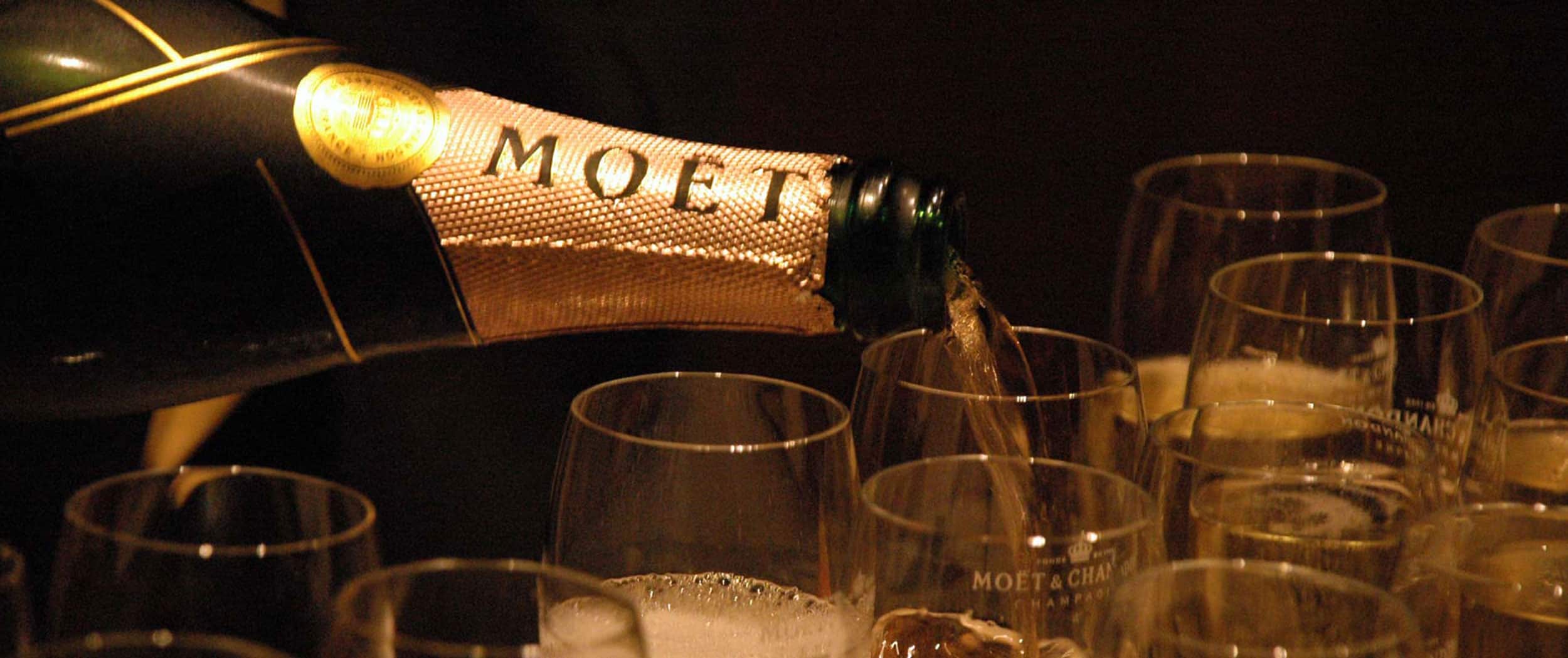 Read more about the article Champagne Day Trip from Paris – Tours, Tickets & Tasting