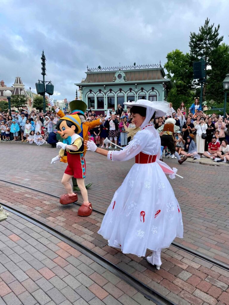 Best Theme Parks in France: Puy du Fou, Disneyland and Parc Astérix Best Theme Parks in France: Puy du Fou, Disneyland and Parc Astérix