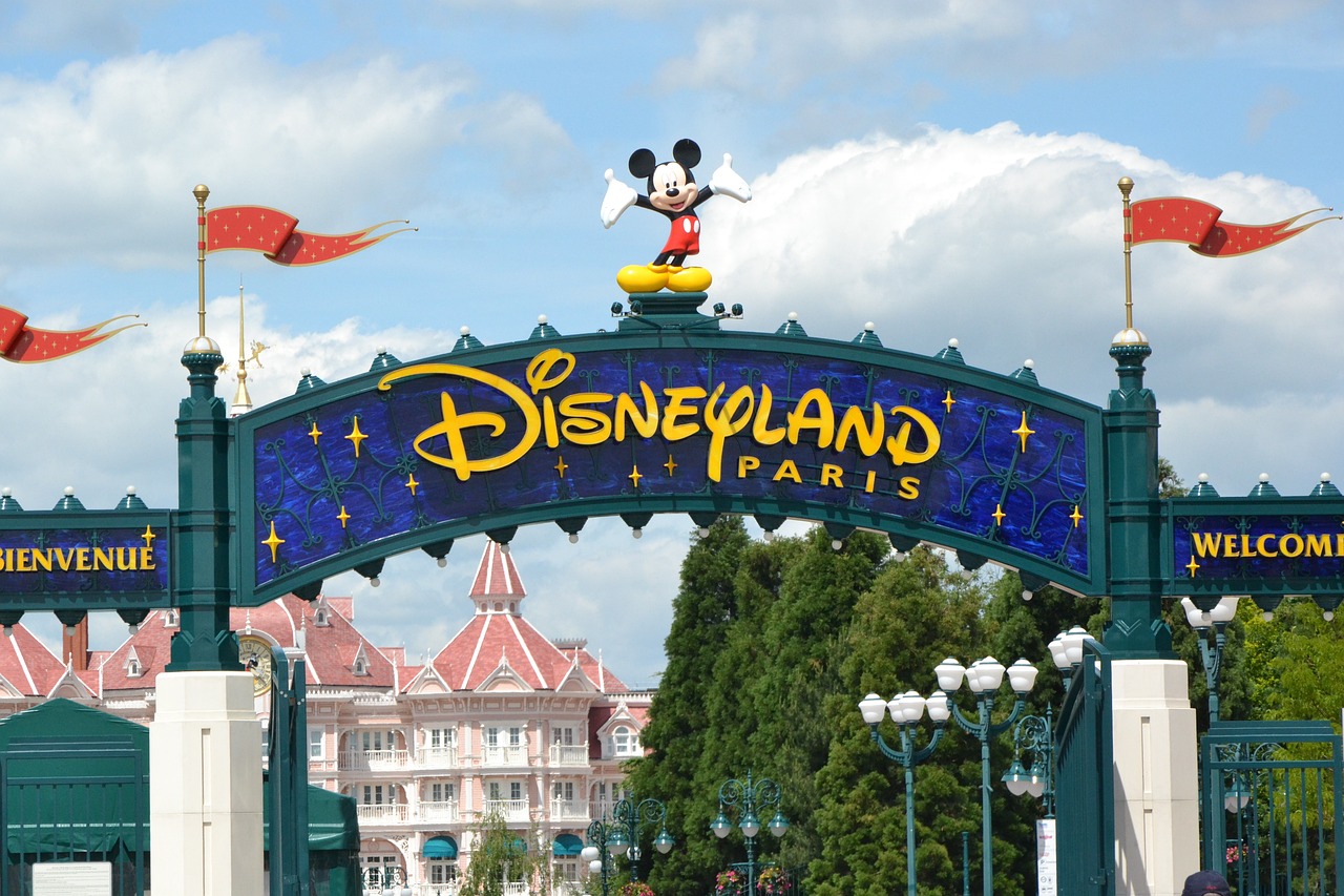 Best Theme Parks in France: Puy du Fou, Disneyland and Parc Astérix Best Theme Parks in France: Puy du Fou, Disneyland and Parc Astérix